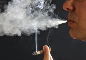 Πόσο μπορείτε να καπνίζετε μετά την εξαγωγή δοντιών